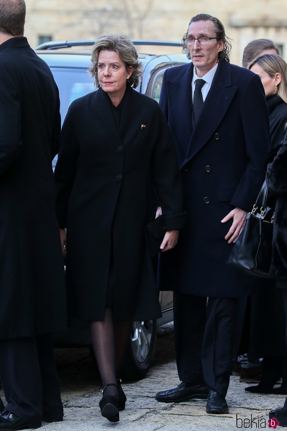 Simoneta Gómez-Acebo y Fernando Gómez-Acebo en el funeral de la Infanta Pilar en El Escorial