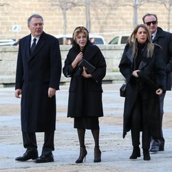 La Baronesa Thyssen con José María Michavilla en el funeral de la Infanta Pilar en El Escorial