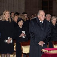 La Infanta Cristina, el Rey Juan Carlos y la Reina Sofía en el funeral de la Infanta Pilar en el Escorial