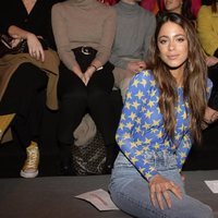 Tini Stoessel desfile de otoño/invierno 2020-2021 de Ágatha Ruiz de la Prada en la Madrid Fashion Week