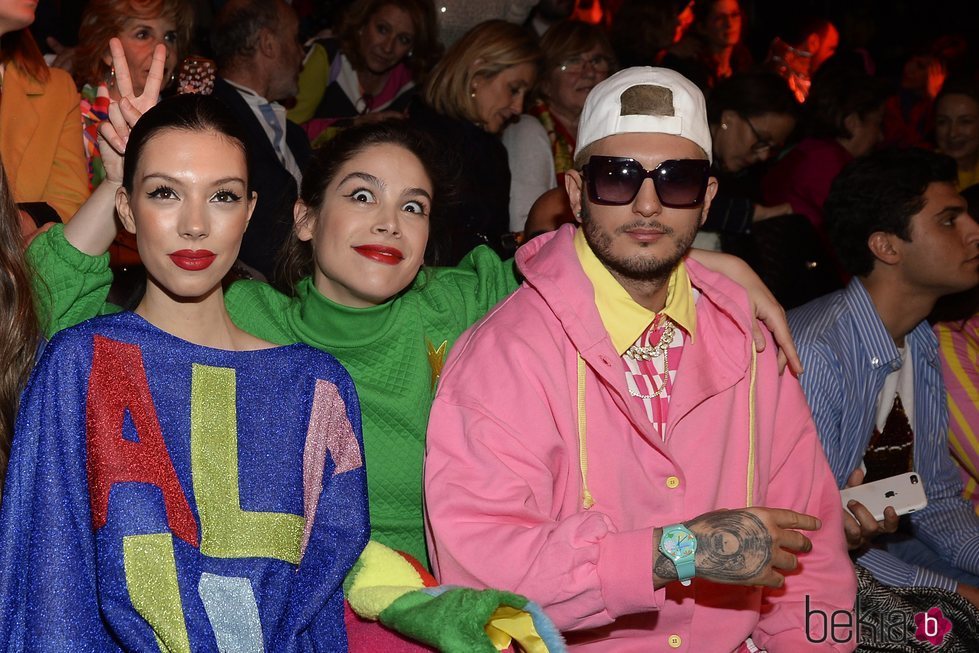 Alejandra Rubio, Cósima Ramírez y Omar Montes en el desfile de Ágatha Ruiz de la Prada 2020-2021 en la Madrid Fashion Week