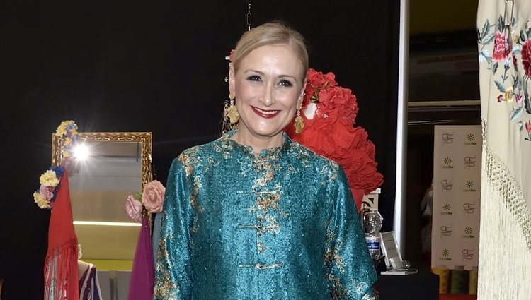 Cristina Cifuentes en el desfile de Lourdes Montes en SIMOF 2020