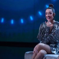 Adara Molinero, sonriente en la Gala 4 de 'El tiempo del descuento'