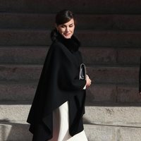 La Reina Letizia llegando a la Apertura de la XIV Legislatura