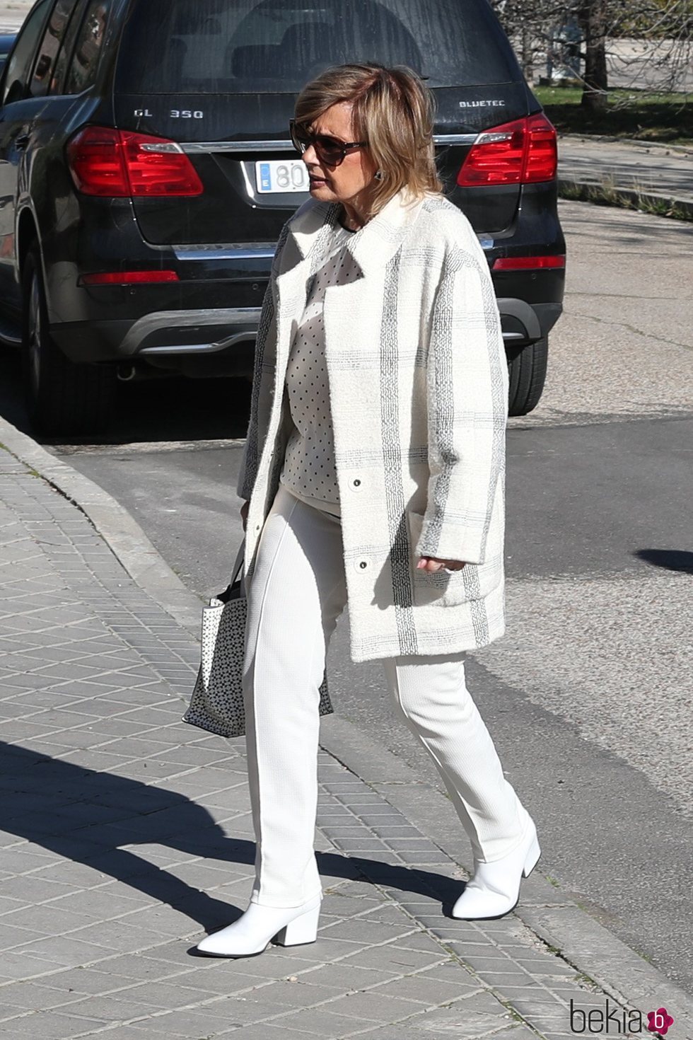 María Teresa Campos viendo pisos por Madrid