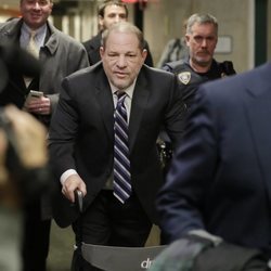 Harvey Weinstein llegando a la Corte de Nueva York en el día 11 del juicio contra él