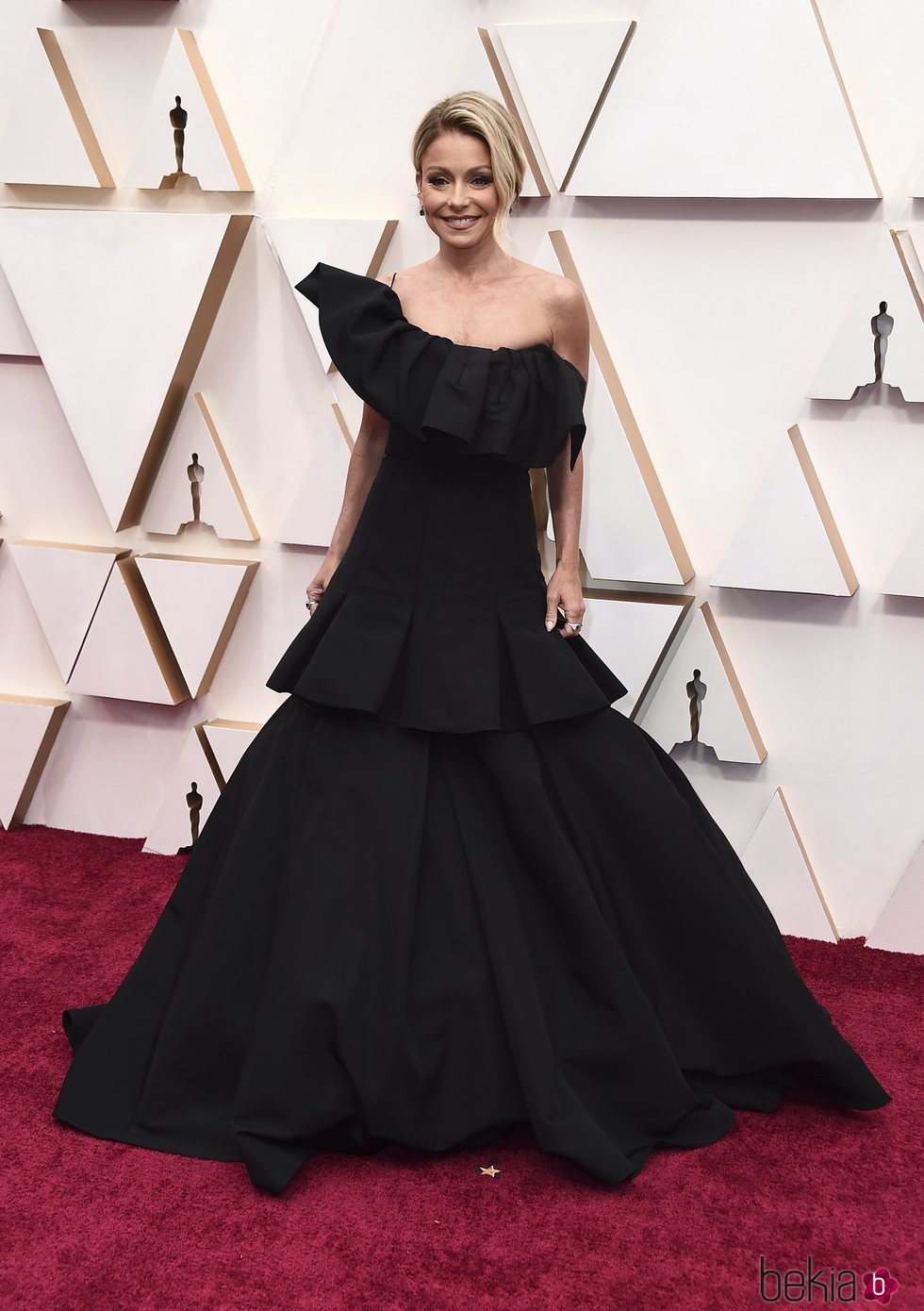 Kelly Ripa en la alfombra de los Oscar 2020