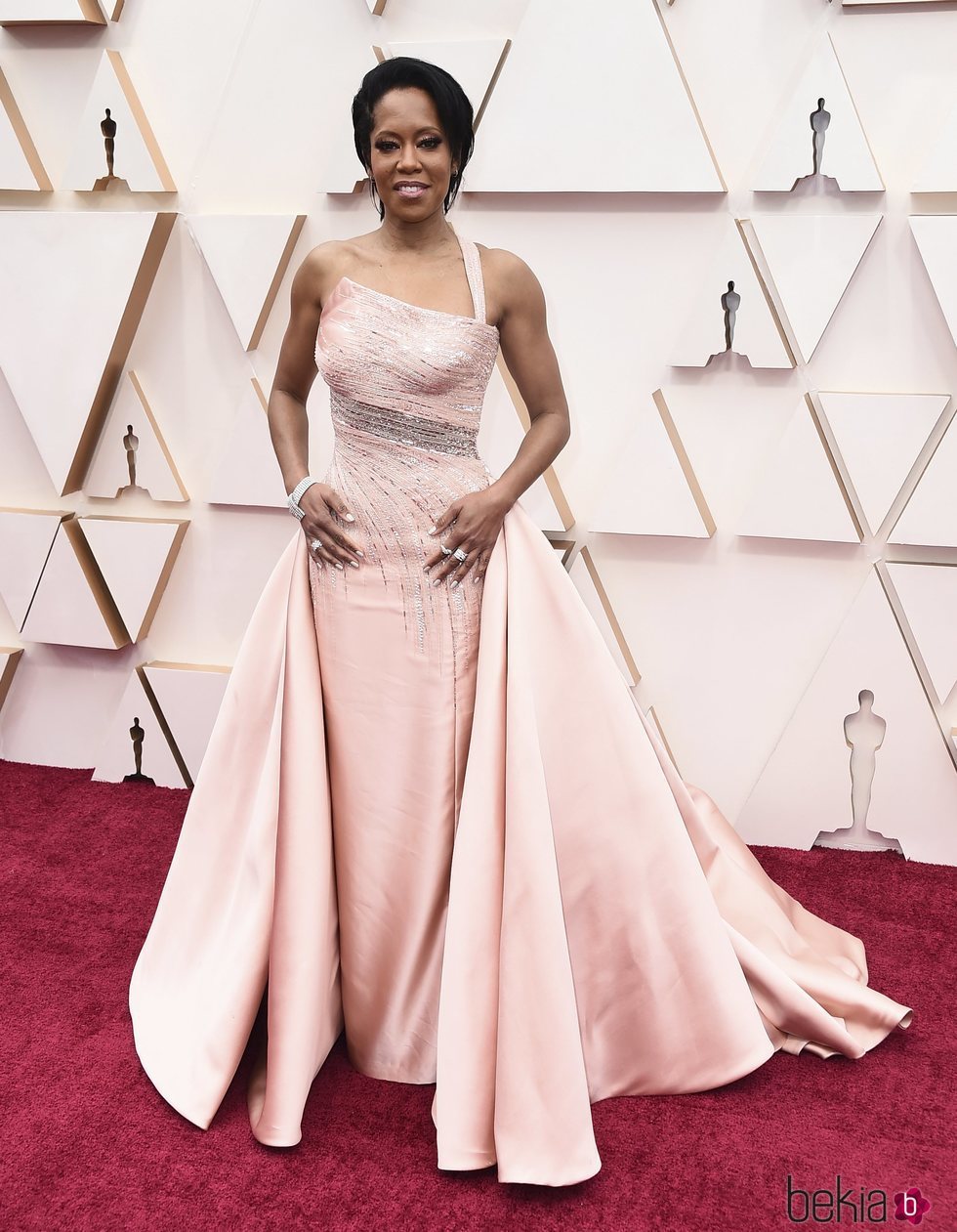 Regina King en la alfombra de los Oscar 2020