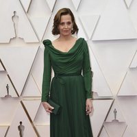 Sigourney Weaver en la alfombra de los Oscar 2020