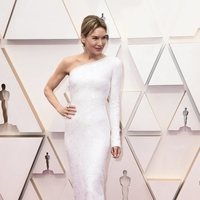 Renee Zellweger en la alfombra roja de los Oscar 2020