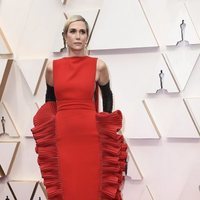 Kristen Wiig en la alfombra de los Oscar 2020