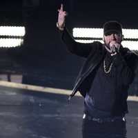 Eminem actuando en los Premios Oscar 2020