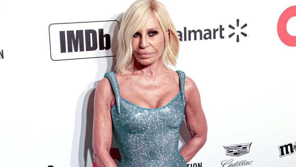 Donatella Versace en la fiesta organizada por Elton John tras los Oscar 2020