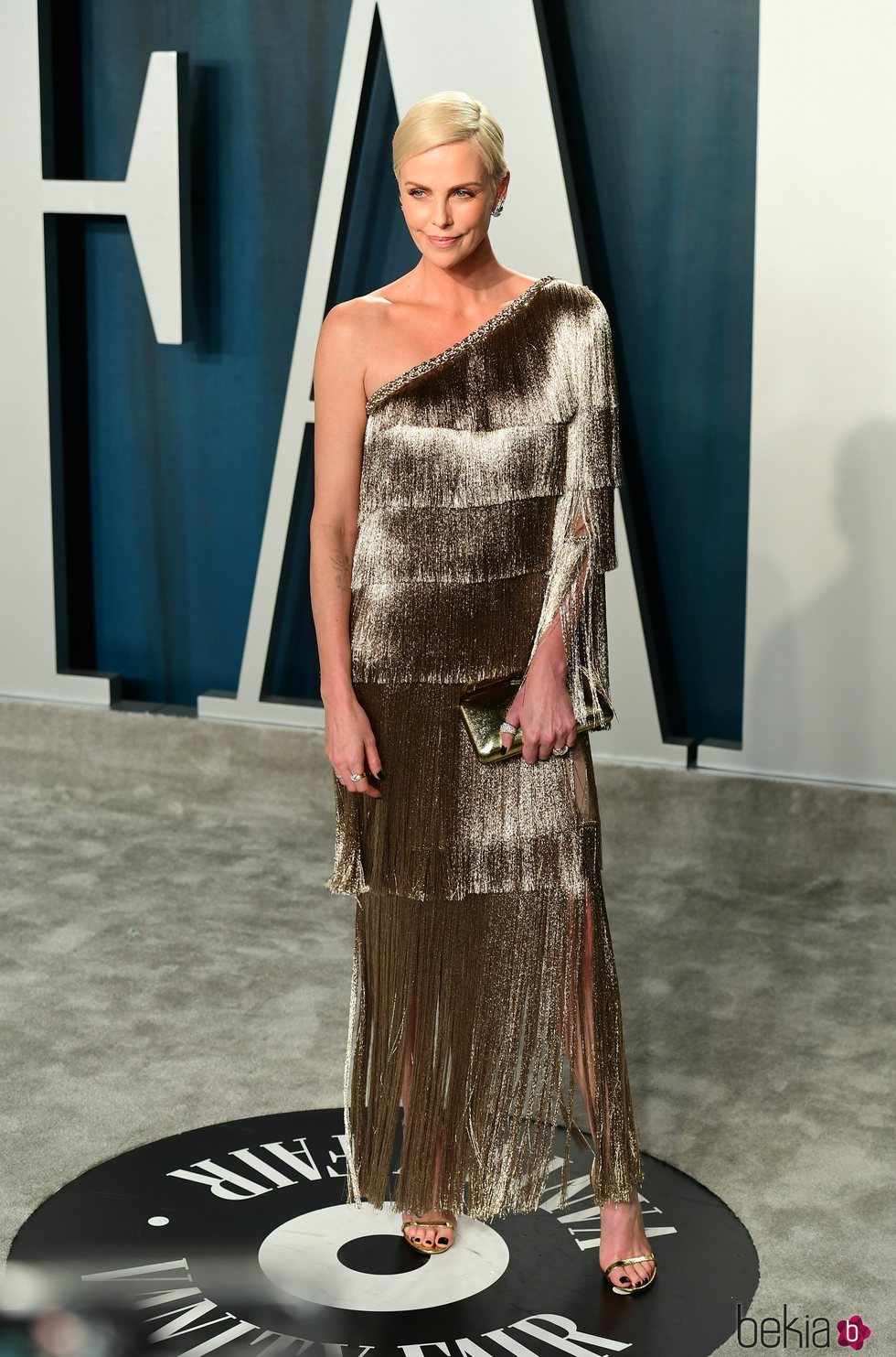 Charlize Theron en la fiesta de Vanity Fair tras los Oscar 2020