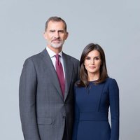 Retrato oficial de los Reyes Felipe y Letizia