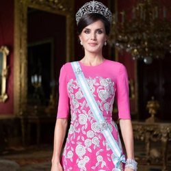 Retrato oficial de gala de la Reina Letizia