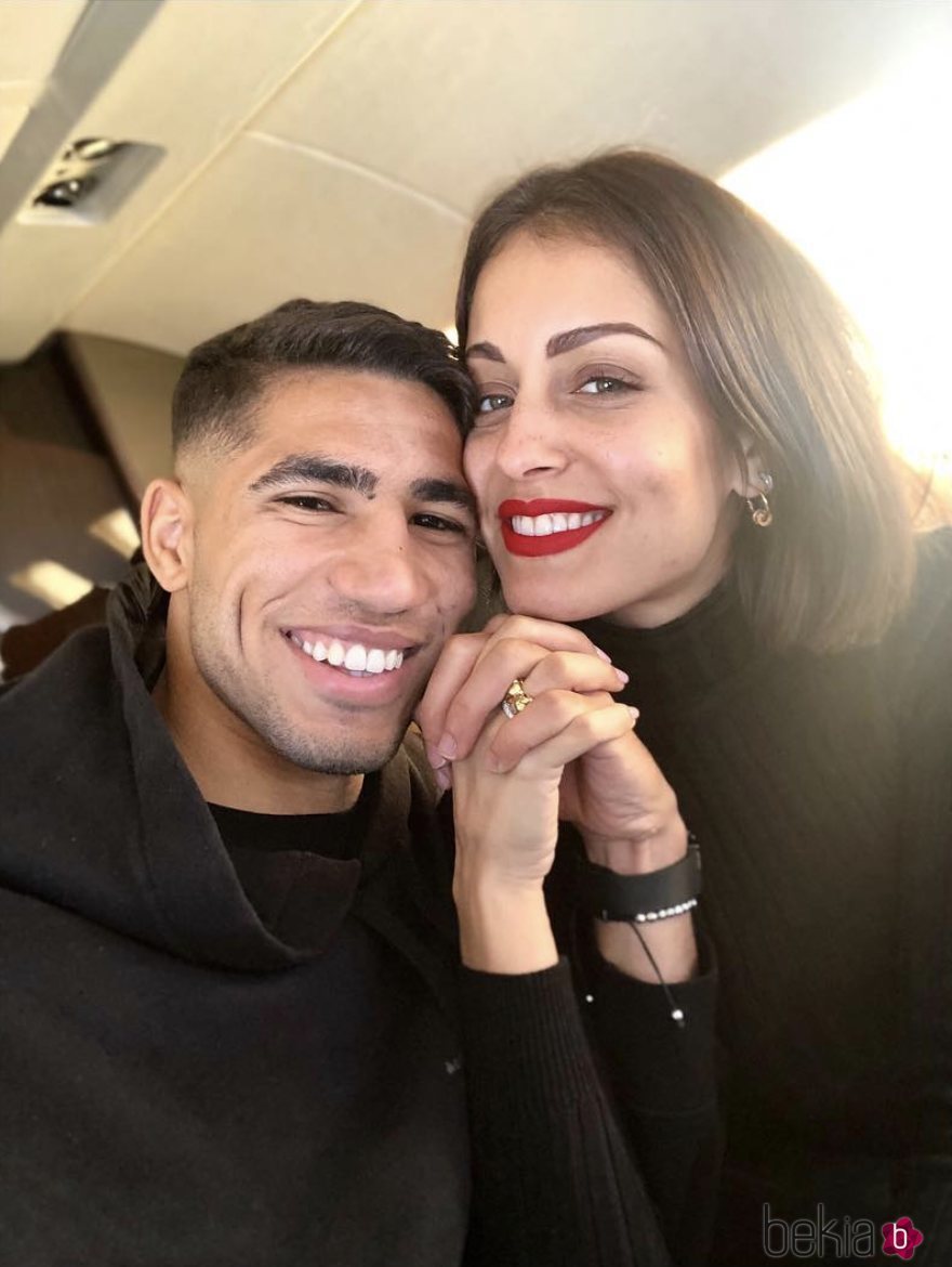 Hiba Abouk y Achraf Hakimi, muy enamorados