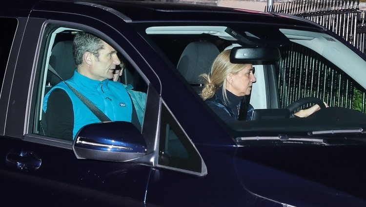 Iñaki Urdangarin y la Infanta Cristina llegando a Vitoria durante el segundo permiso carcelario