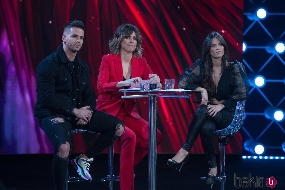 Álex, Sandra Barneda y Fiama durante 'El debate final de las tentaciones'