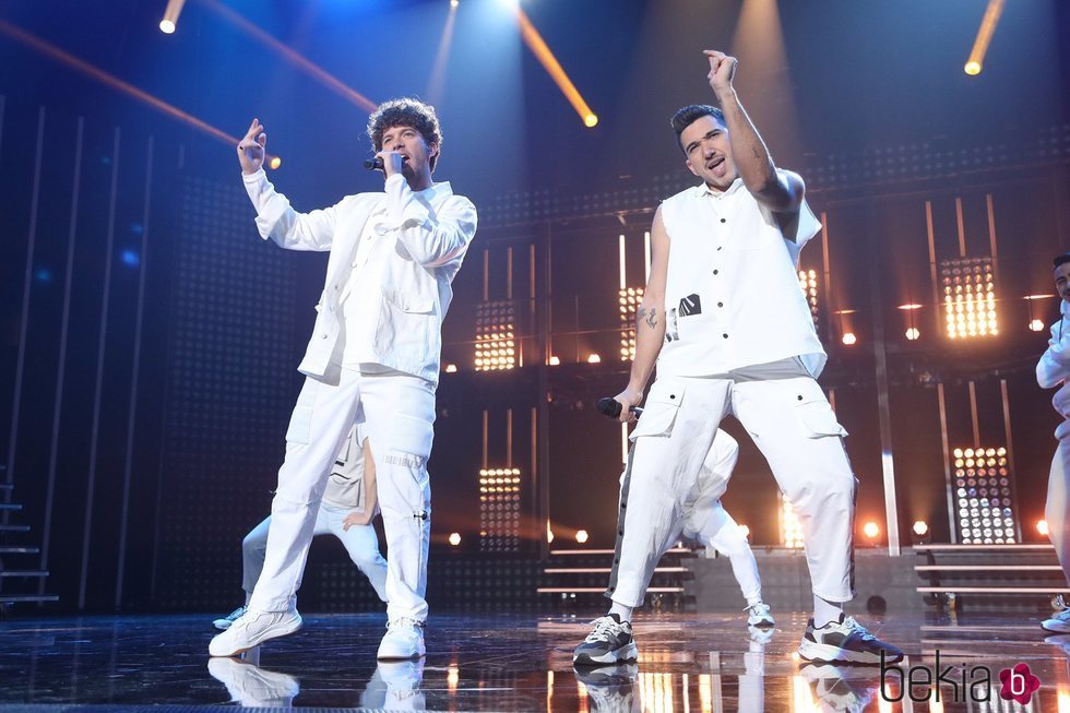 Jesús y Bruno durante su actuación en la Gala 5 de 'OT 2020'