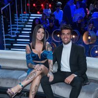 Pol Badía y Nuria MH en la gala final de 'El tiempo del descuento'