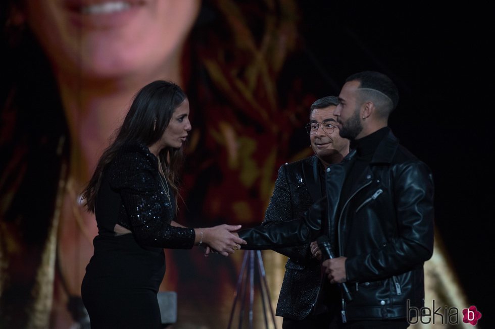 Jorge Javier Vázquez presenciando el reencuentro de Anabel Pantoja con Omar Sánchez en la final de 'El tiempo del descuento'