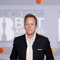 Kiefer Sutherland en la alfombra roja de los Brit Awards 2020