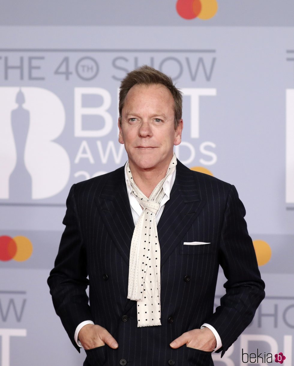 Kiefer Sutherland en la alfombra roja de los Brit Awards 2020