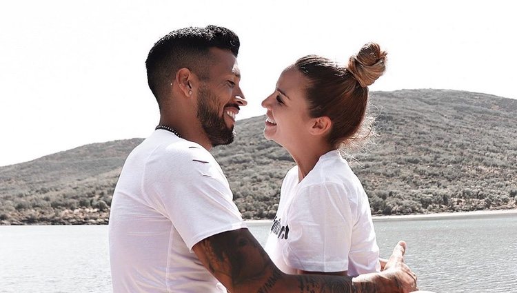 Ezequiel Garay y Tamara Gorro, muy románticos disfrutando de unas vacaciones