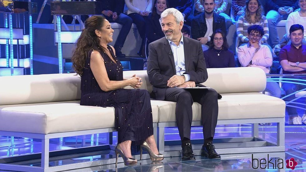 Isabel Pantoja con Carlos Sobera en 'Volverte a ver'