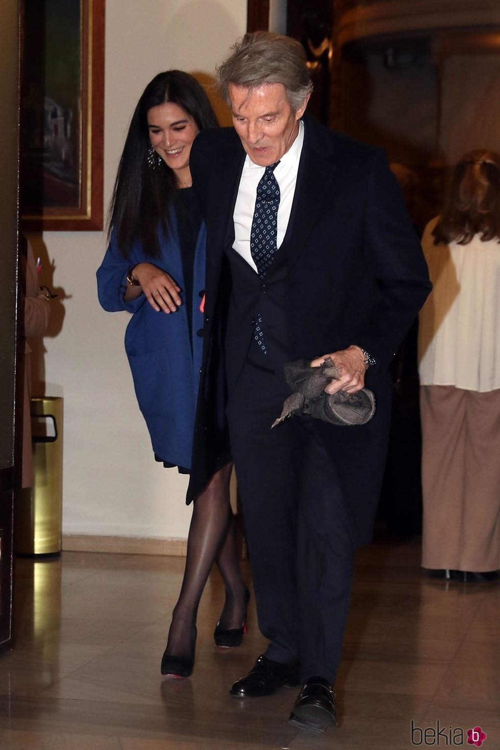 Alfonso Díez y Bárbara Mirjan en la entrega de la medalla a Cayetano Martínez de Irujo