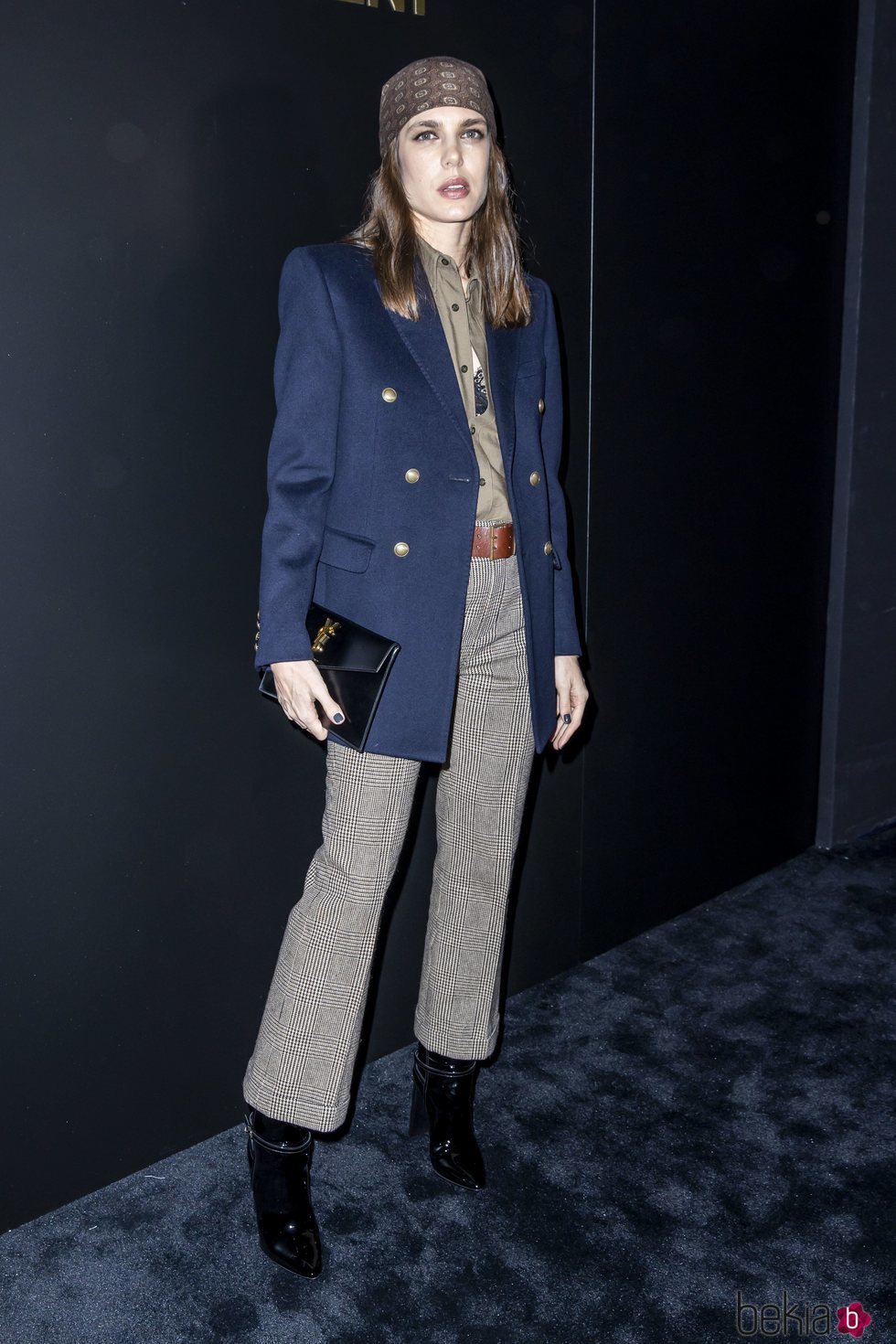 Carlota Casiraghi en la presentación de la colección otoño/invierno 2020/2021 de SaintLaurent en la Paris Fashion Week