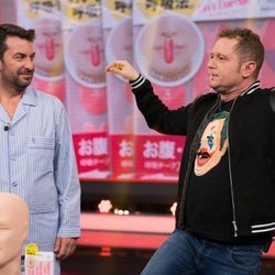 Arturo Valls con El Monaguillo en 'El Hormiguero'