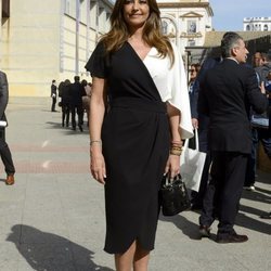 Mariló Montero llegando a la entrega de Medallas de Andalucía 2020