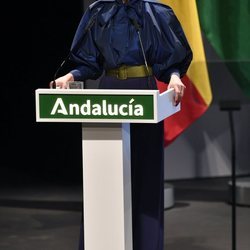 Eva González presentando la gala de entrega de las Medallas de Andalucía 2020