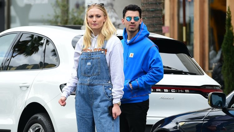 Sophie Turner pasea su embarazo junto a Joe Jonas