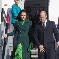 El Príncipe Guillermo y Kate Middleton a su llegada a Dublín para su visita oficial a Irlanda