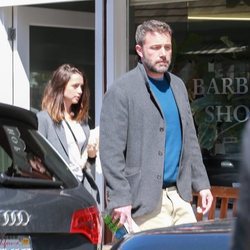 Ana de Armas y Ben Affleck saliendo a tomar un café juntos tras confirmarse su relación