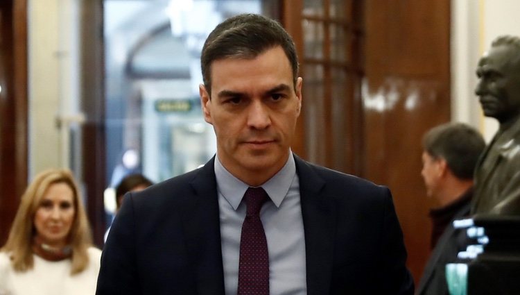 Pedro Sánchez llegando al Congreso de los Diputados tras decretar el estado de alarma