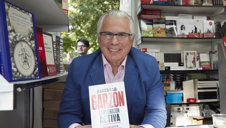 Baltasar Garzón en la Feria del Libro de Madrid 2018