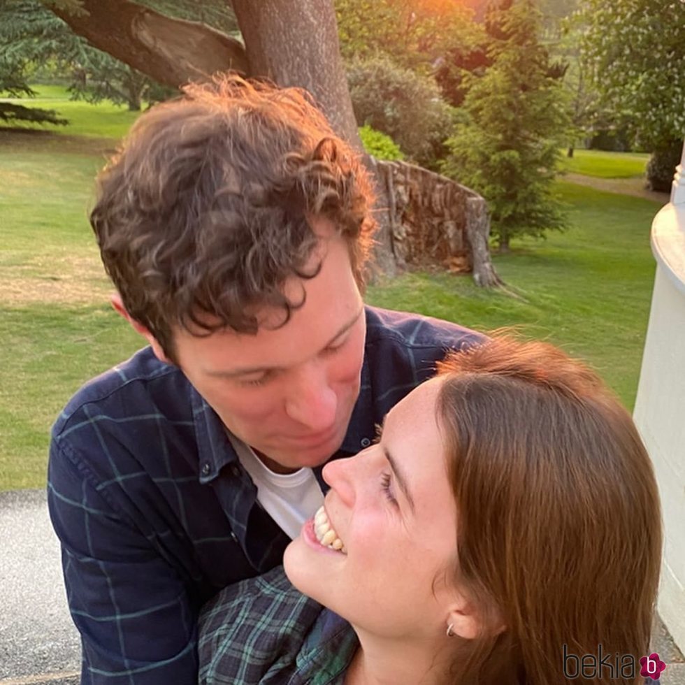 La Princesa Eugenia de York y Jack Brooksbank celebran su décimo aniversario con una romántica foto