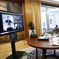 Los Reyes Felipe y Letizia en una videoconferencia con Rafa Nadal, Pau Gasol y Fernando Alonso