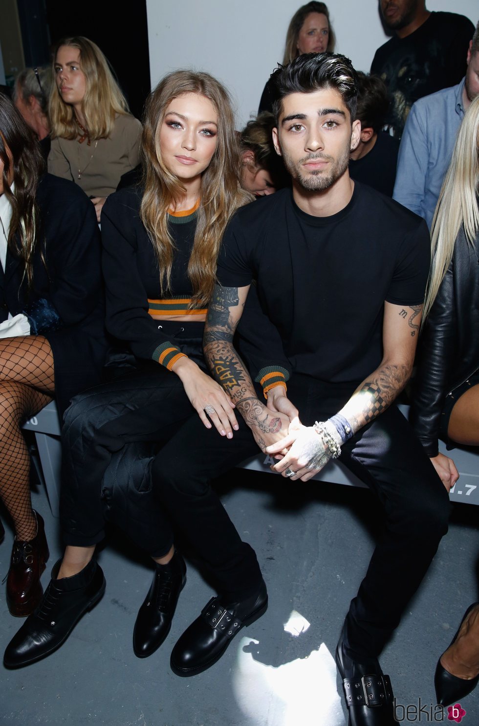 Gigi Hadid y Zayn Malik en un desfile de Londres