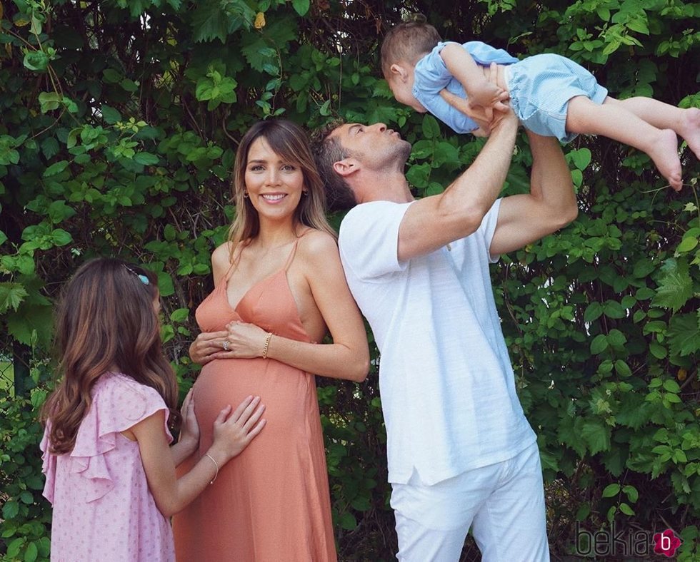 David Bisbal y Rosanna Zanetti con Ella y Matteo Bisbal