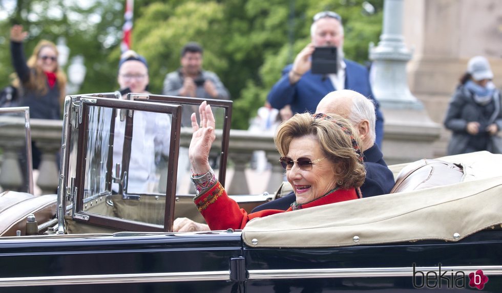 Los Reyes Harald y Sonia de Noruega celebrando el Día Nacional 2020