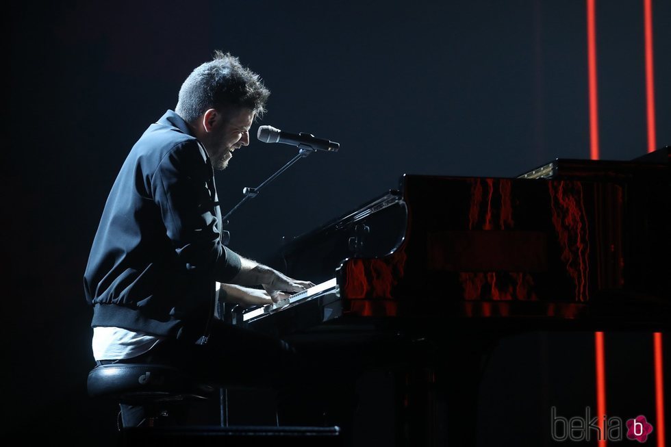 Pablo López cantando durante la gala 11 de 'OT 2020'