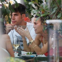 Diego Matamoros y Carla Barber, juntos en una terraza de Madrid