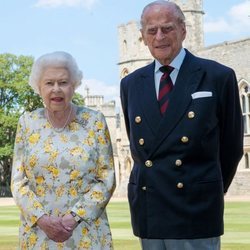 La Reina Isabel y el Duque de Edimburgo en Windsor Castle durante el confinamiento