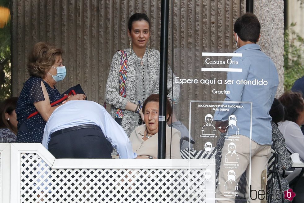 Victoria Federica y la Infanta Margarita en un almuerzo en Madrid