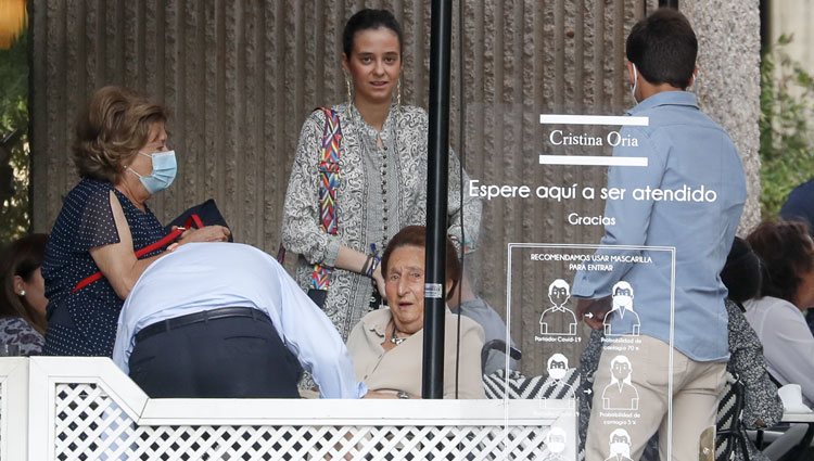 Victoria Federica y la Infanta Margarita en un almuerzo en Madrid